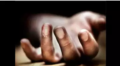 ट्रेन से गिरकर गंभीर रूप से जख्मी हुआ यात्री, इलाज के दौरान अस्पताल में हुई मौत !