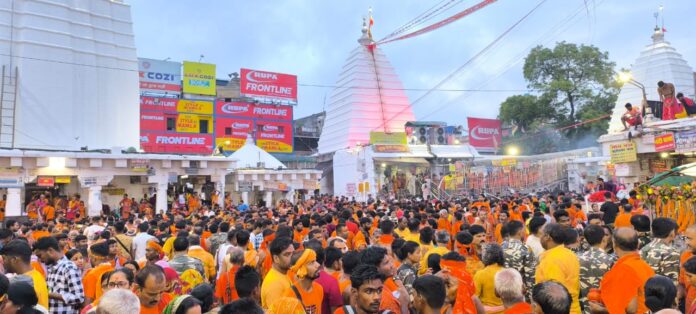 देवघर से तीर्थयात्रियों का जत्था हुआ रवाना