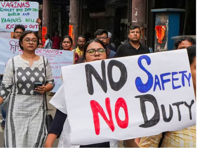कोलकाता की मेडिकल छात्रा की हत्या के विरोध में डॉक्टरों ने किया देश व्यापी OPD सेवा बहिष्कार का ऐलान. 14 अगस्त तक जांच पूरी करने का अल्टिमेटम.