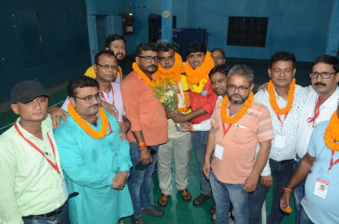 कंचन सौरभ मिश्रा बने देवघर प्रेस क्लब के नये निर्वाचित अध्यक्ष