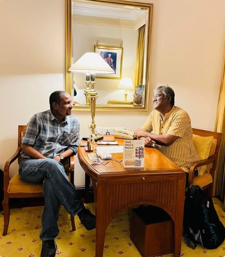 पिता की मौत पर बेटे ने कहा “ही पास्ट अवे ” फिल्मकार अविनाश दास ने ‘X’पर लिखा कैंसर मरीजों की आवाज़ और वरिष्ठ पत्रकार रवि प्रकाश के बारे में