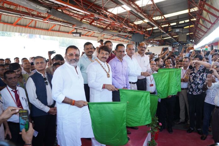 संताल परगना को रेलवे द्वारा दुर्गापूजा की नई सौगात, गोड्डा- दिल्ली साप्ताहिक ट्रेन की शुरुआत