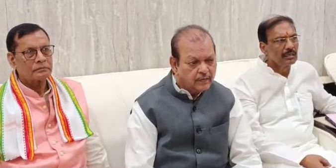 भाजपा की तरह ‘बोरो’ नेता के भरोसे नही अपने झारखंडी नेताओं के कैम्पैन से लड़ेंगे और जीतेगी कांग्रेस -सुबोधकांत