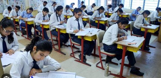 CBSE का बड़ा फैसला, जानिये क्या है 10वीं परीक्षा का नया नियम ?