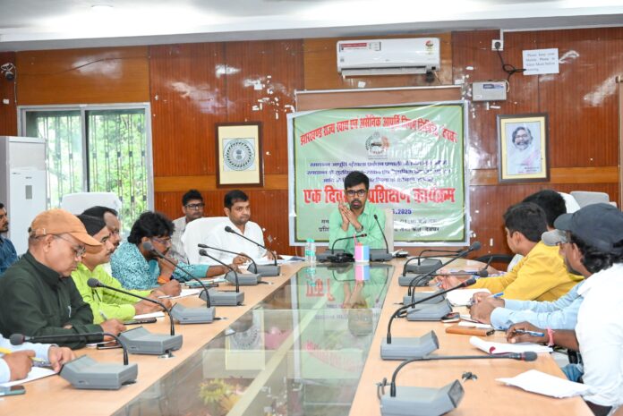 राशन और डोर स्टेप डिलिवरी के काम में कोई कोताही बर्दाश्त नहीं-देवघर डीसी