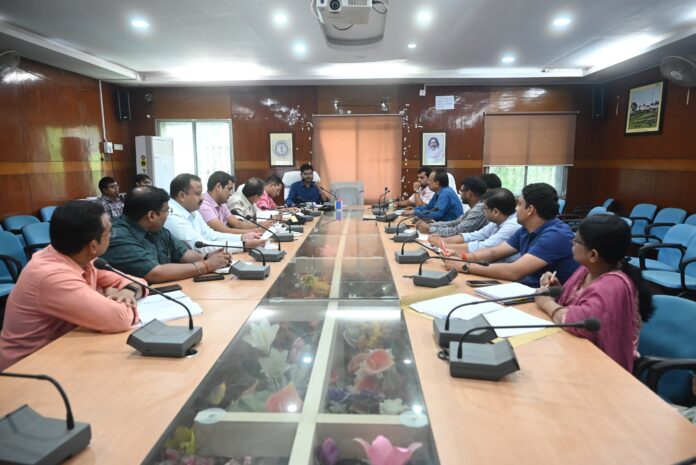 डीडीसी ने की जिला स्तरीय आधार निगरानी समिति की बैठक