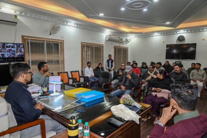 देवघर डीसी ने खेलों के विकास को लेकर तैयार किया एक्शन प्लान, खेल संघों से मांगे सुझाव