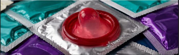 क्या कंडोम सच में HIV और यौन रोगों से बचाता है? जानिए डॉक्टर क्या कहते हैं