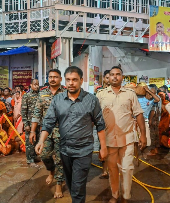 प्रथम सोमवारी पर उपायुक्त ने संभाली कमान, रूटलाइन से बाबा मंदिर तक व्यवस्थाओं का लिया जायजा
