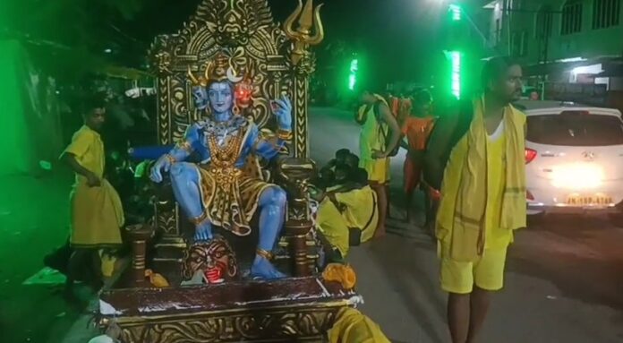 दस साल से जारी आस्था का सफर, 60 श्रद्धालुओं का जत्था सुलतानगंज से देवघर पहुंचा